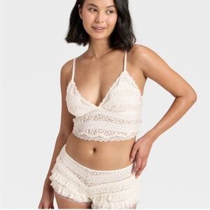 NWT‎ XXS Wild Fable White Lace Bralette